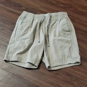 Abercrombie & Fitch Men's Drawstring Athletic Shorts in Light Khaki